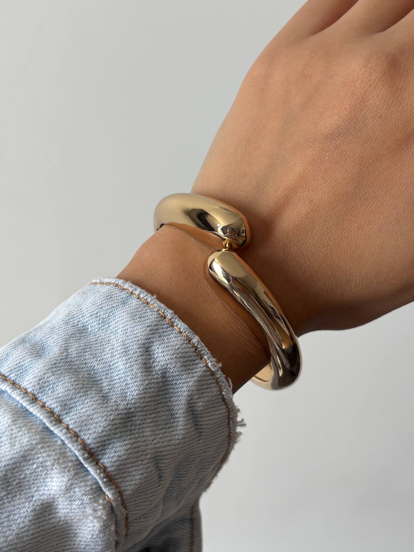 Golden Embrace Bangle