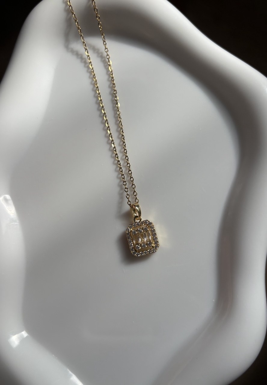 Emerald Pendant Necklace