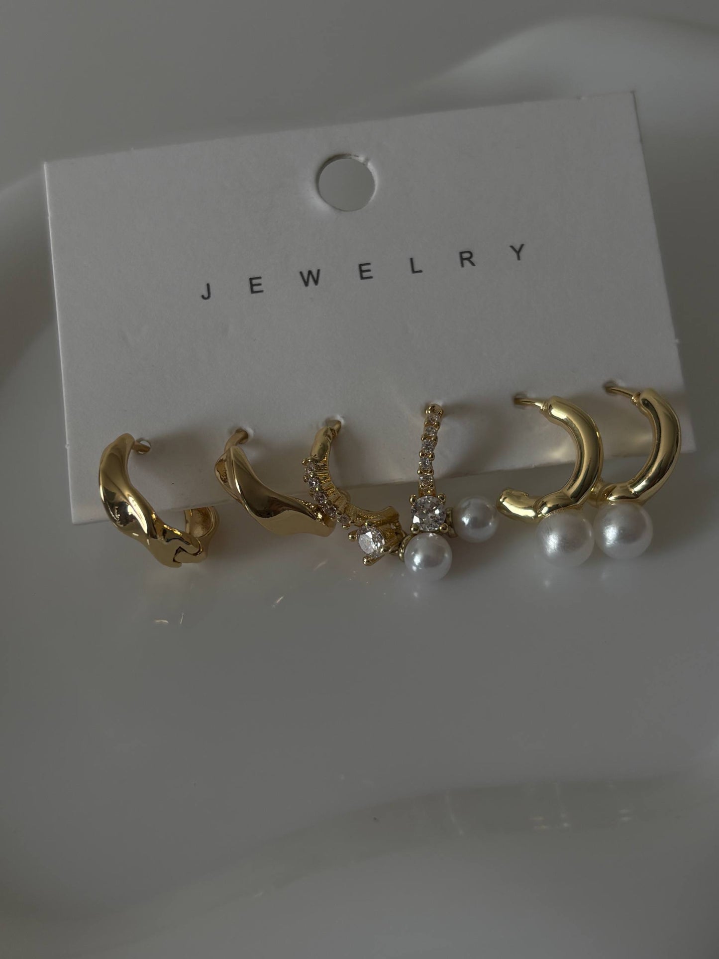 Pearl & Gold Earring Set