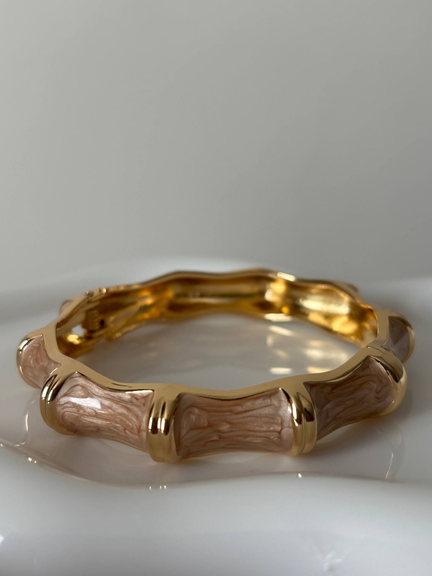 Nude Shimmer & Gold