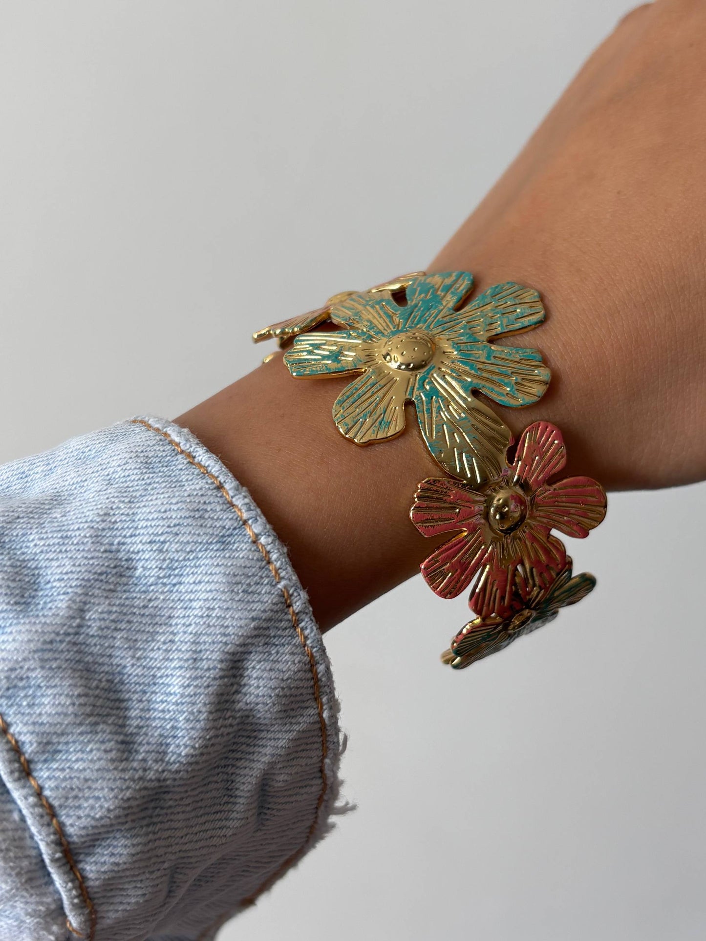 Summery Flower Bangle