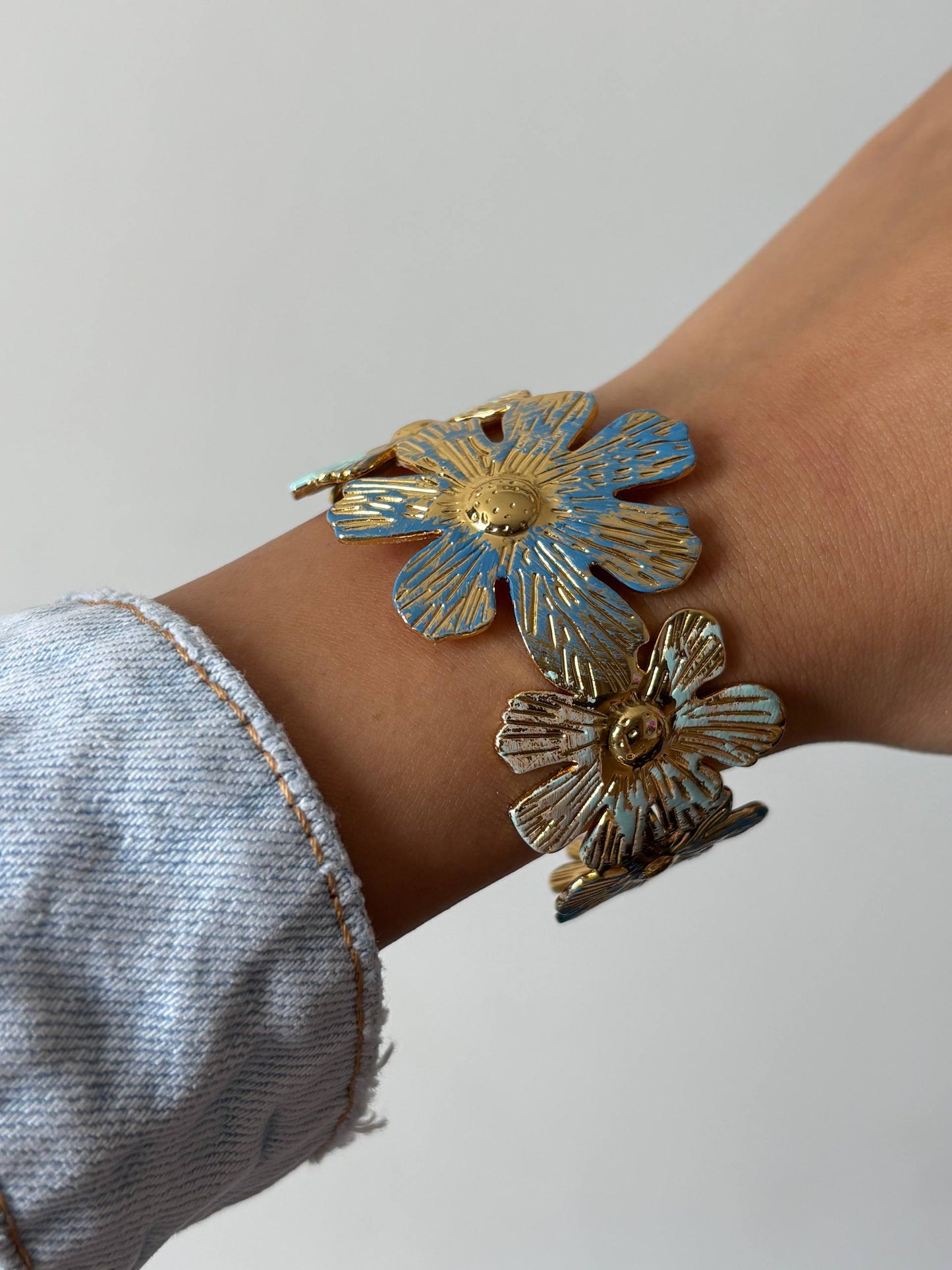 Summery Flower Bangle