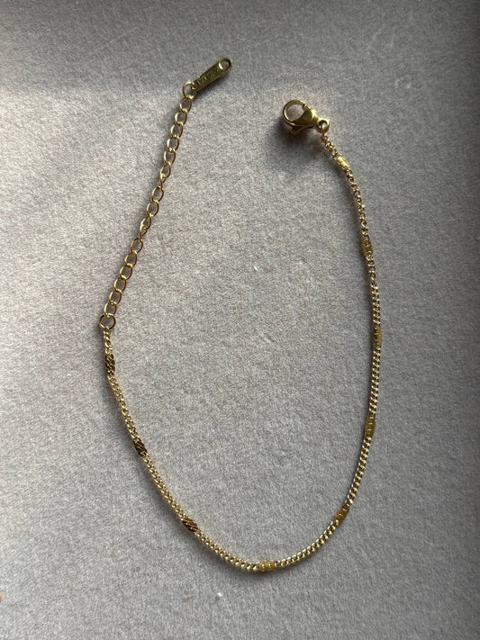 Dainty Gold Twist Chain